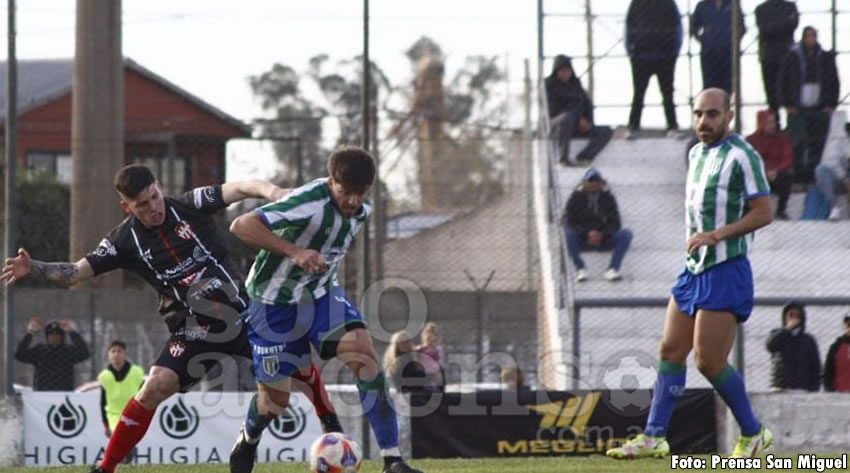 Cañuelas F.C: Cañuelas quiere dar el golpe ante el puntero del torneo